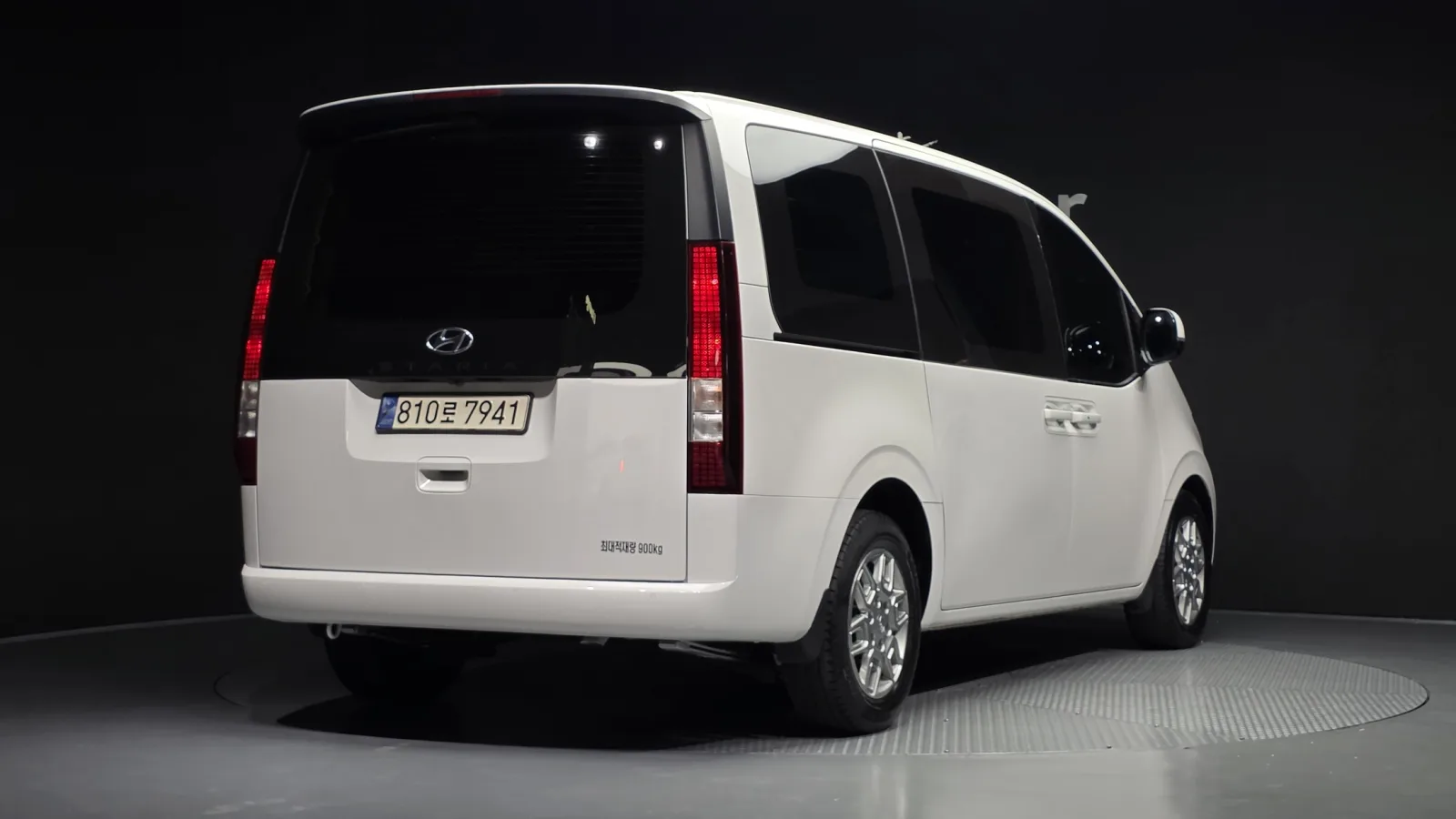 2024 Hyundai Staria