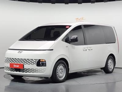 2022 Hyundai Staria