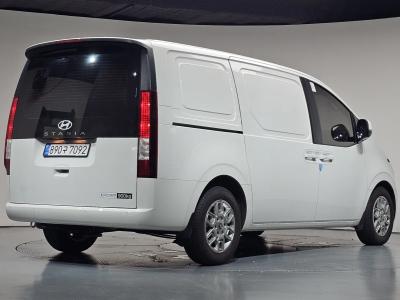 2026 Hyundai Staria
