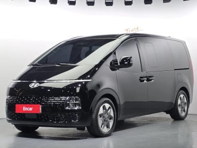 2025 Hyundai Staria