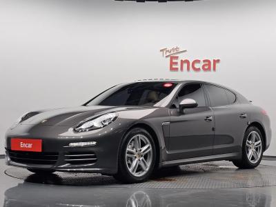 2014 Porsche Panamera