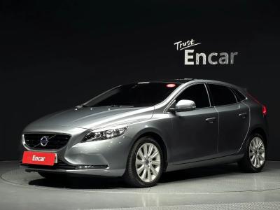 2016 Volvo V40
