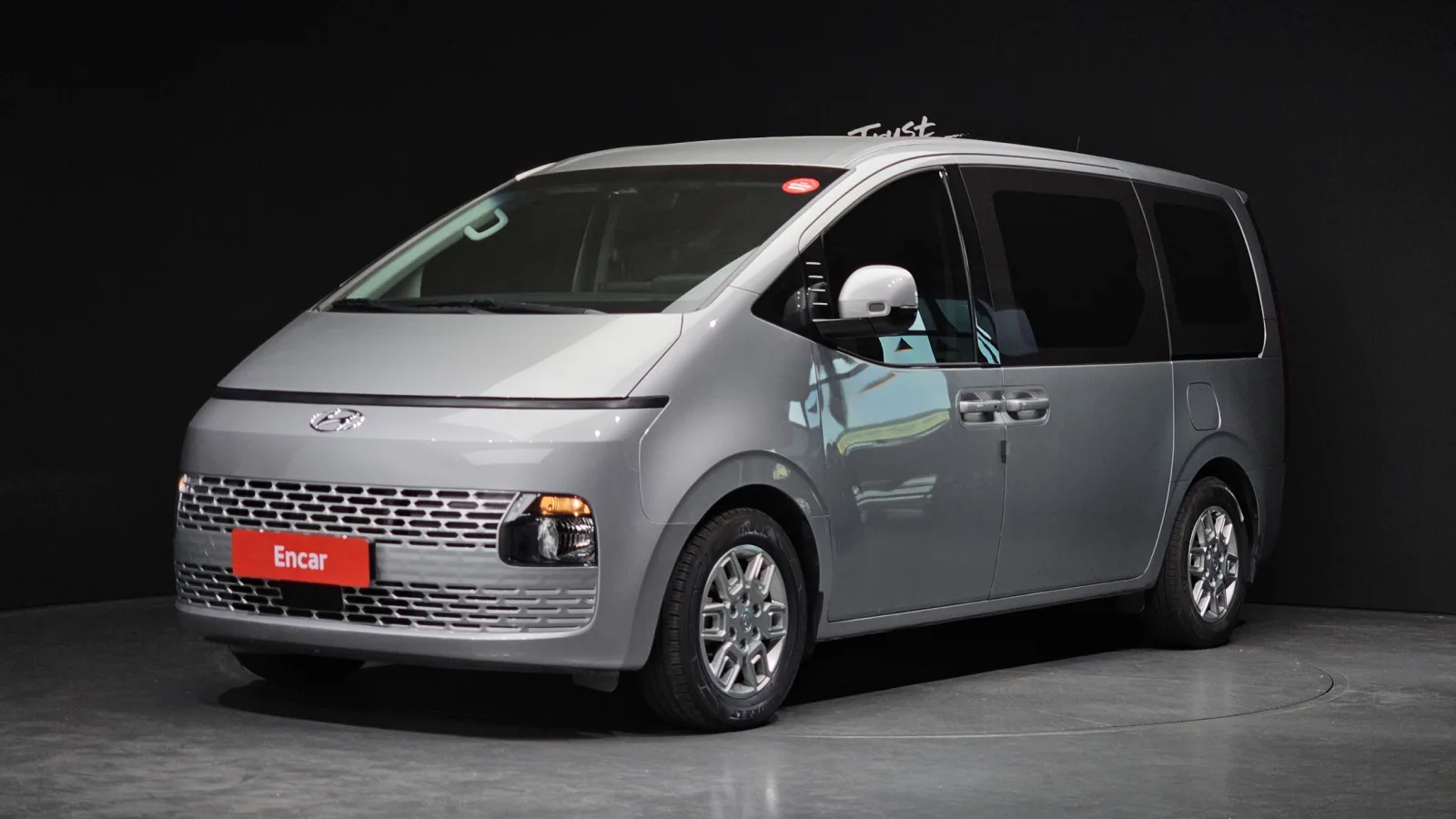 2023 Hyundai Staria