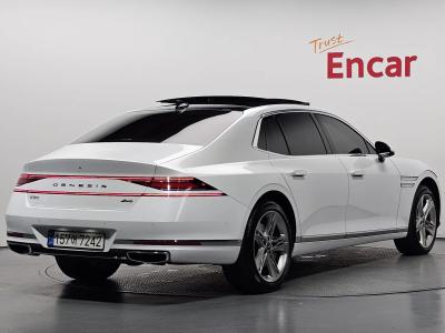 2023 Genesis G90