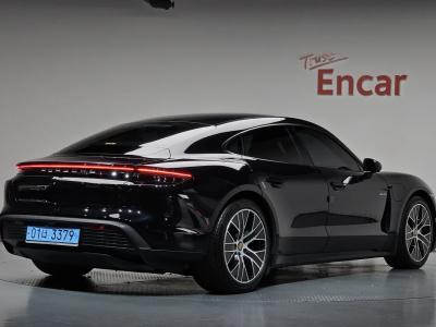 2023 Porsche Taycan