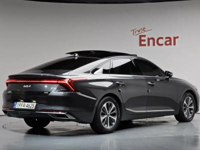 2022 Kia K8