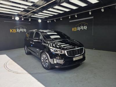2015 Kia Carnival