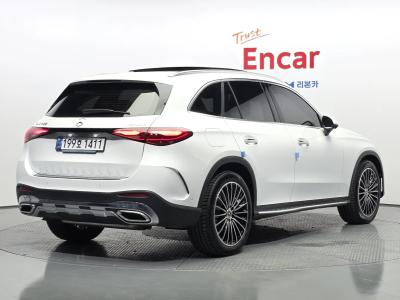 2024 Mercedes-Benz GLC-Class