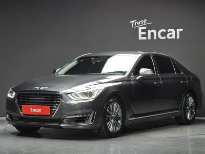 2017 Genesis EQ900