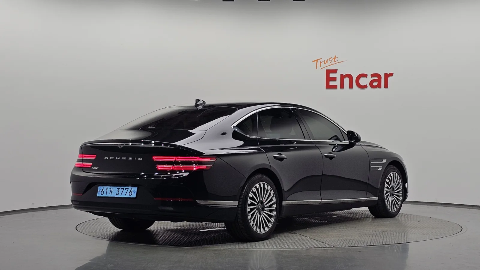 2023 Genesis G80