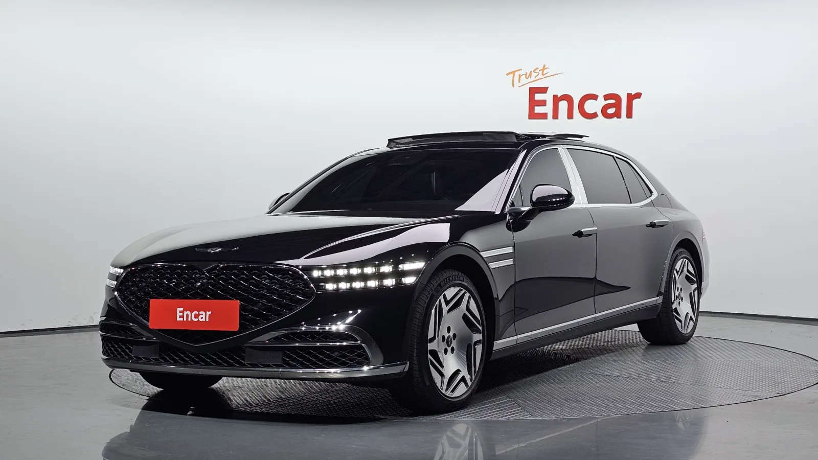 2022 Genesis G90