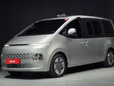 2025 Hyundai Staria