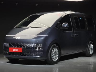 2025 Hyundai Staria