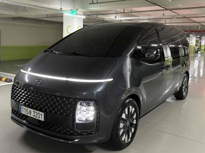 2022 Hyundai Staria