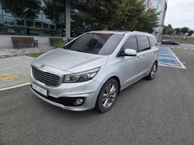 2015 Kia Carnival