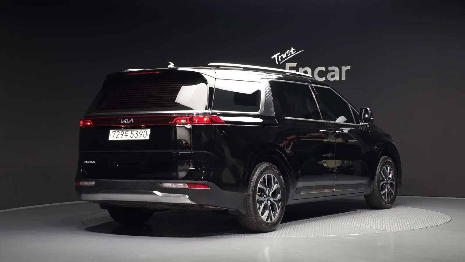2023 Kia Carnival