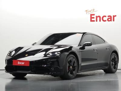 2025 Porsche Taycan