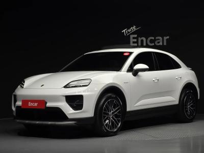 2025 Porsche Macan