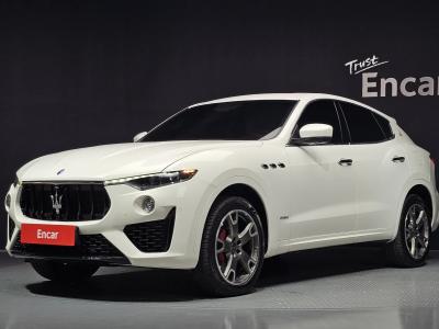2020 Maserati Levante
