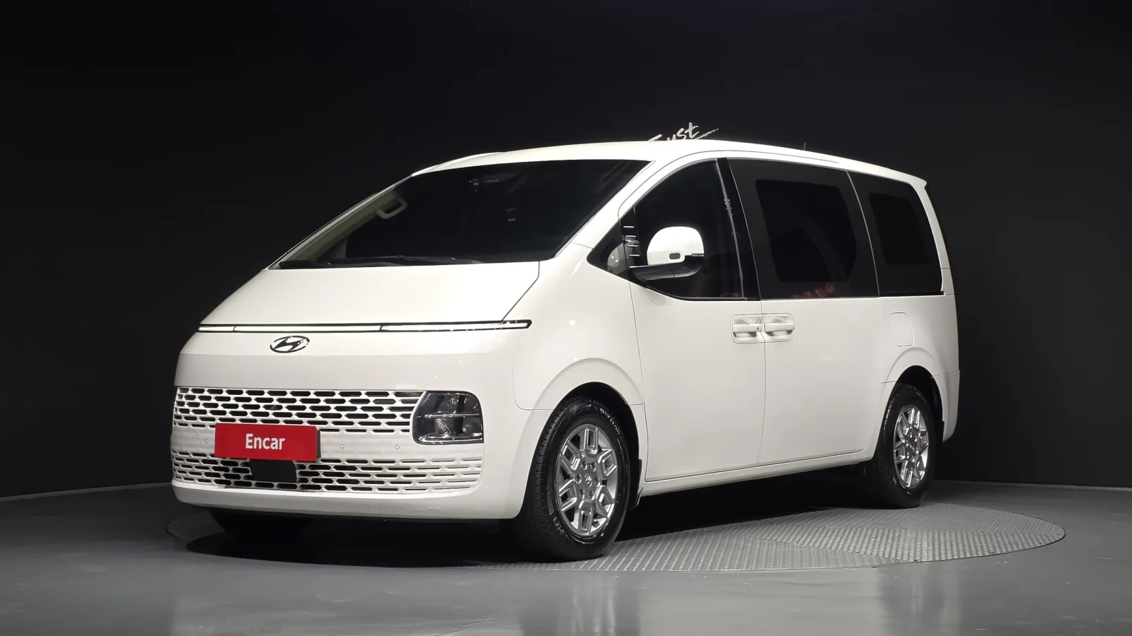 2022 Hyundai Staria