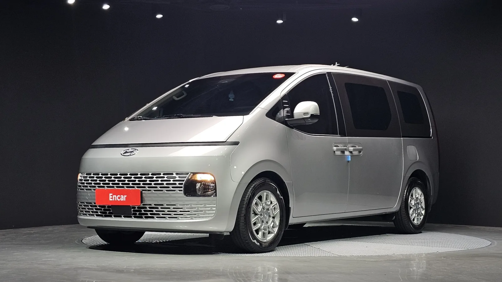2023 Hyundai Staria