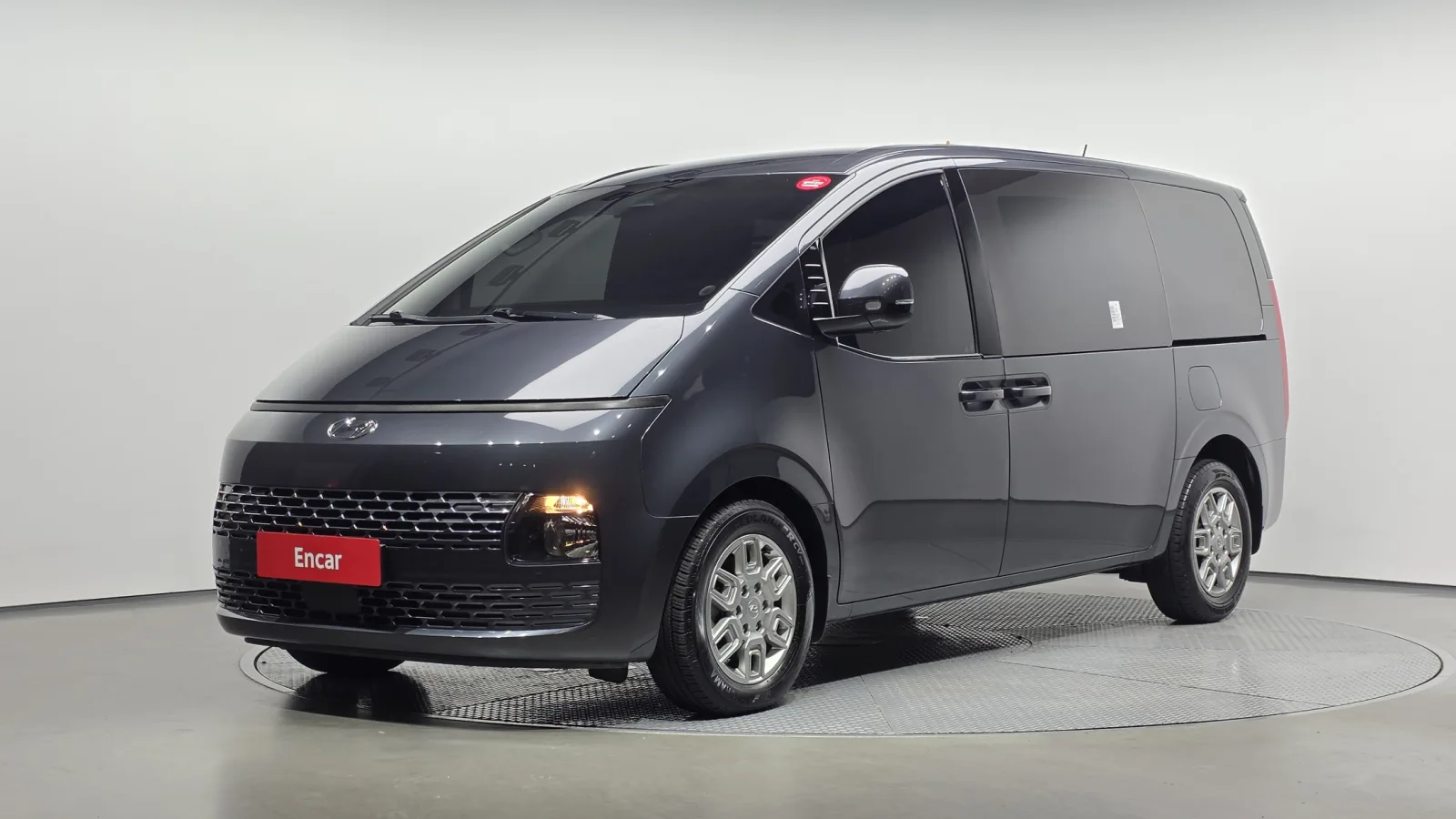2023 Hyundai Staria