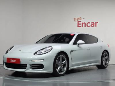 2016 Porsche Panamera