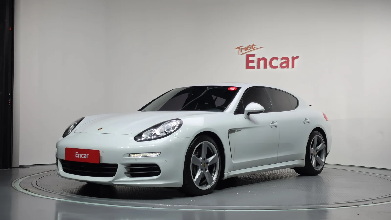 2016 Porsche Panamera