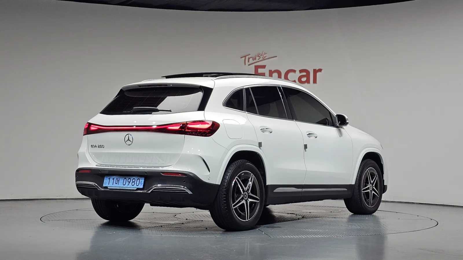 2025 Mercedes-Benz EQA