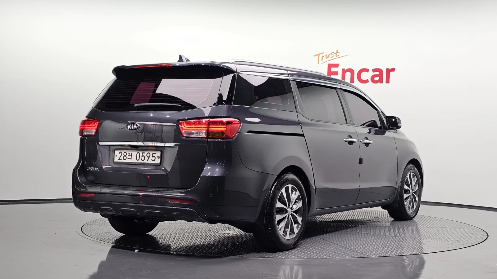 2016 Kia Carnival