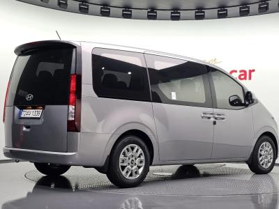 2025 Hyundai Staria