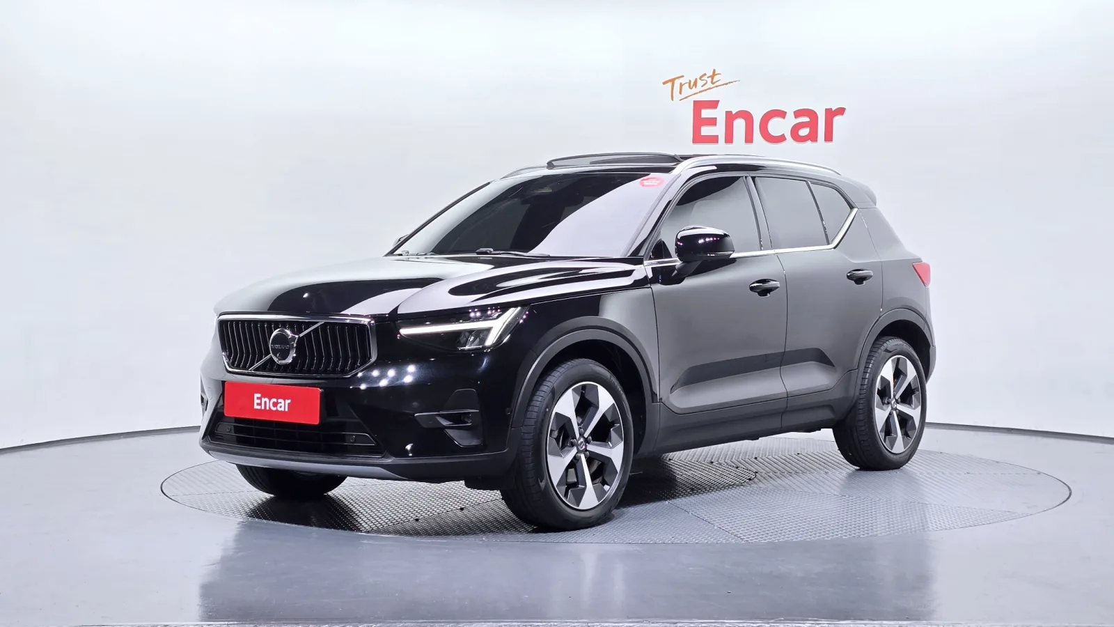 2023 Volvo XC40