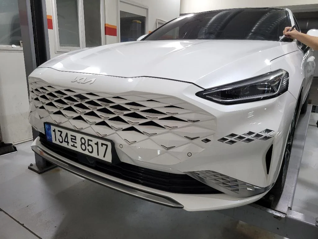 2023 Kia K8