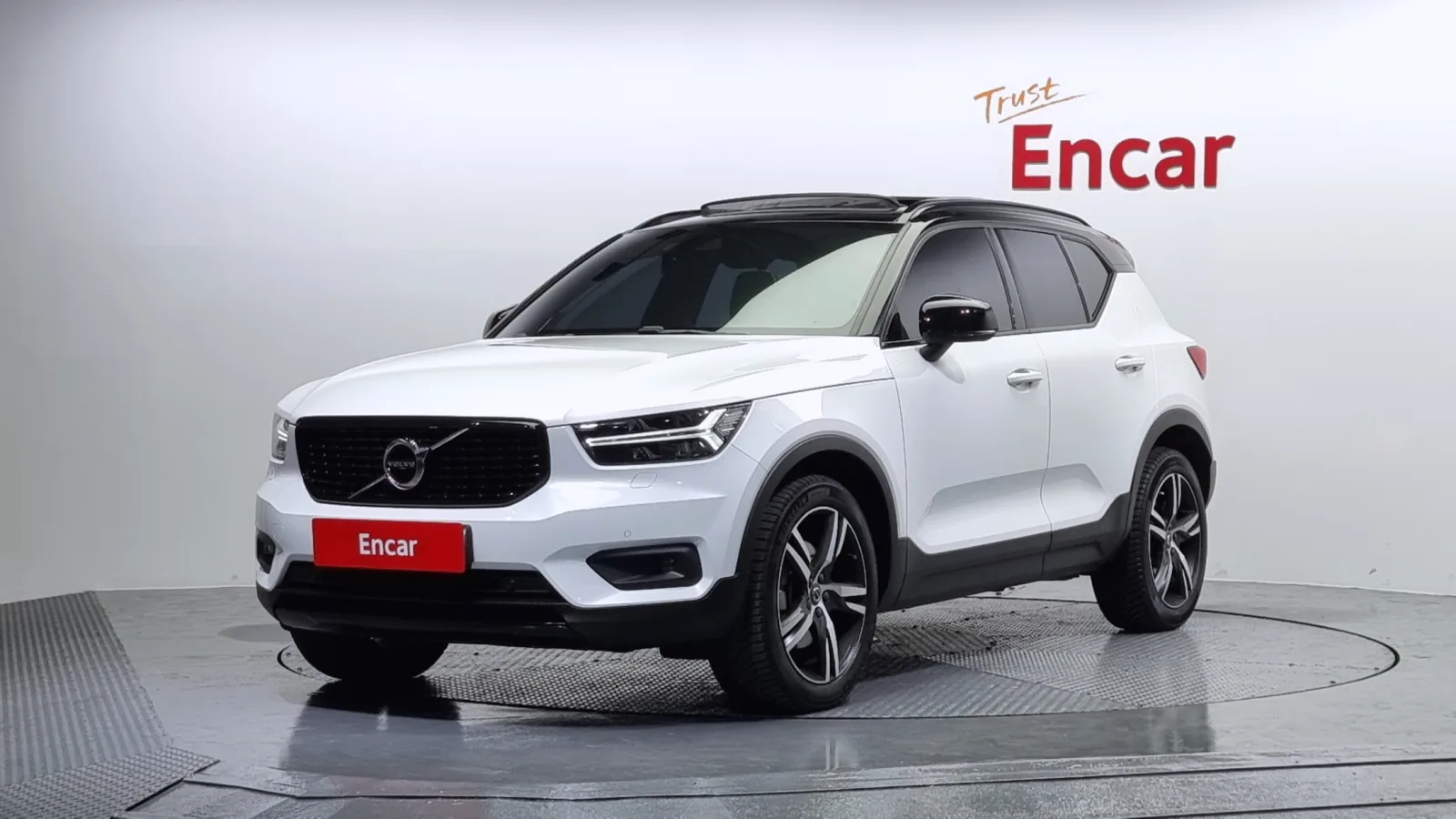 2021 Volvo XC40