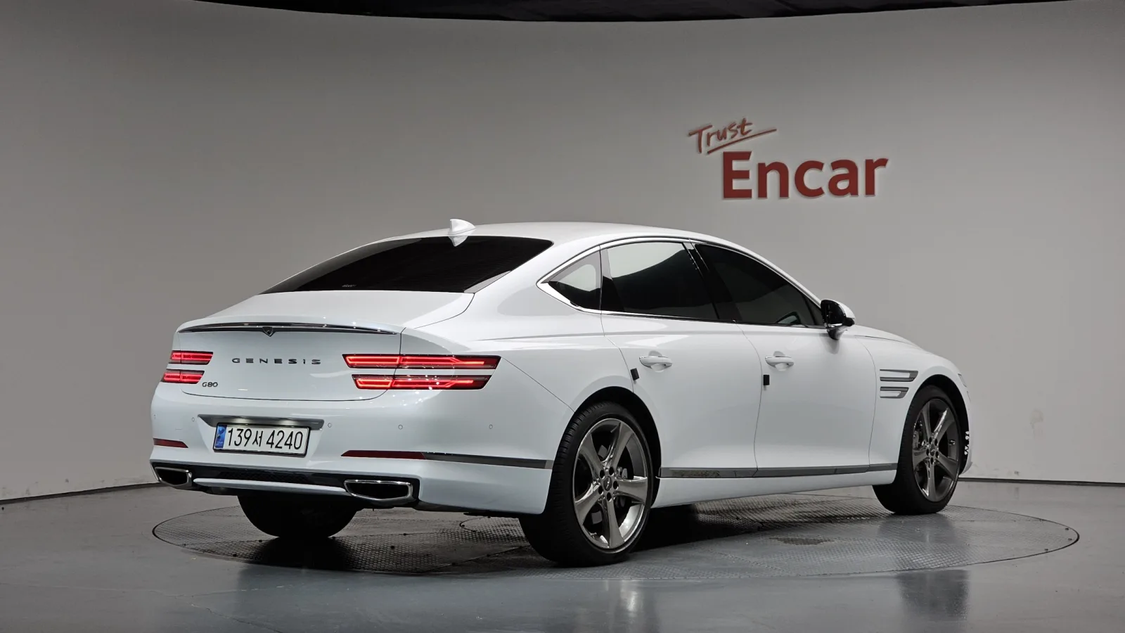 2023 Genesis G80