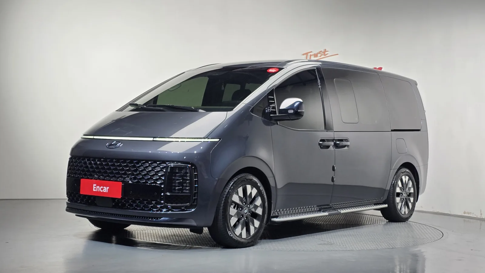 2023 Hyundai Staria