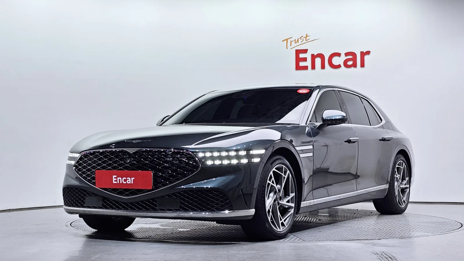 2022 Genesis G90