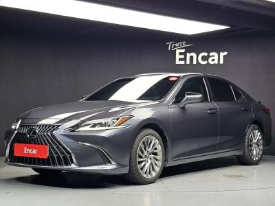 2023 Lexus ES