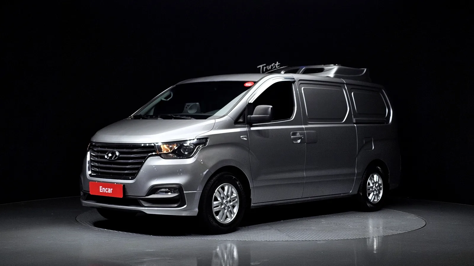 2020 Hyundai Starex