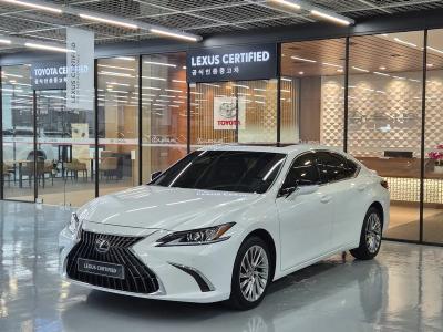 2023 Lexus ES