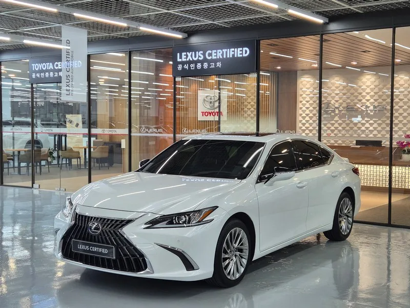 2023 Lexus ES