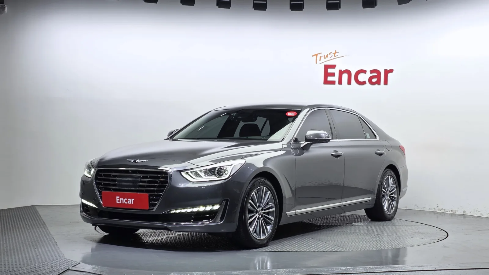 2016 Genesis EQ900