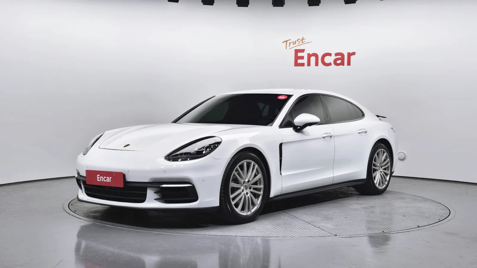 2020 Porsche Panamera