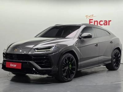 2022 Lamborghini Urus