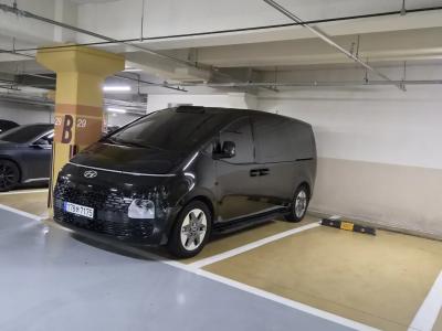 2023 Hyundai Staria