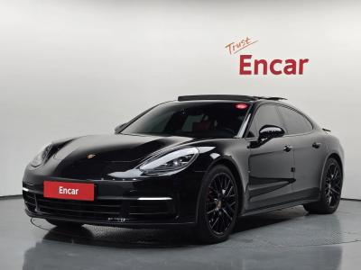 2018 Porsche Panamera