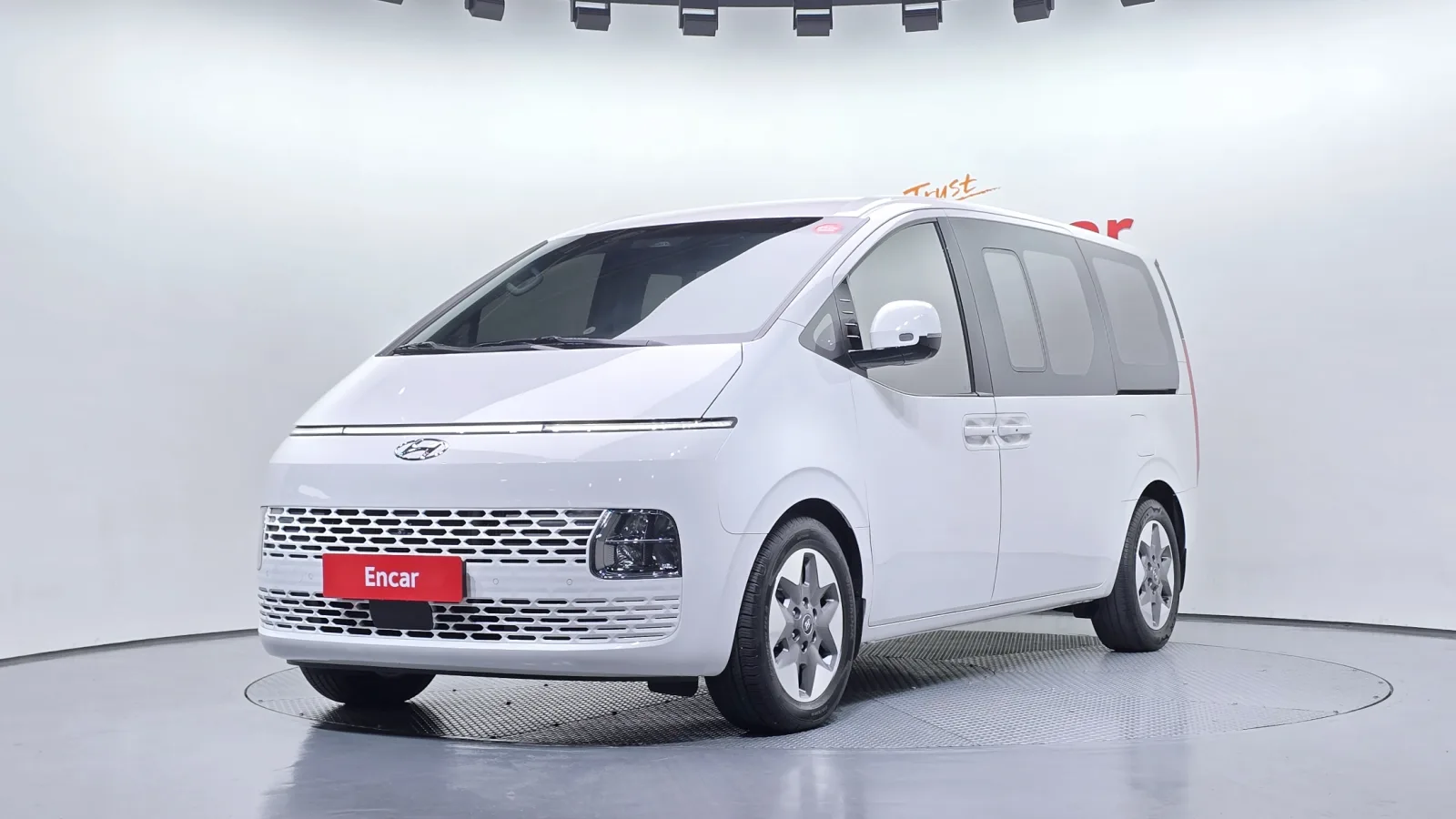 2023 Hyundai Staria