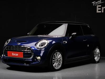 2017 MINI Cooper