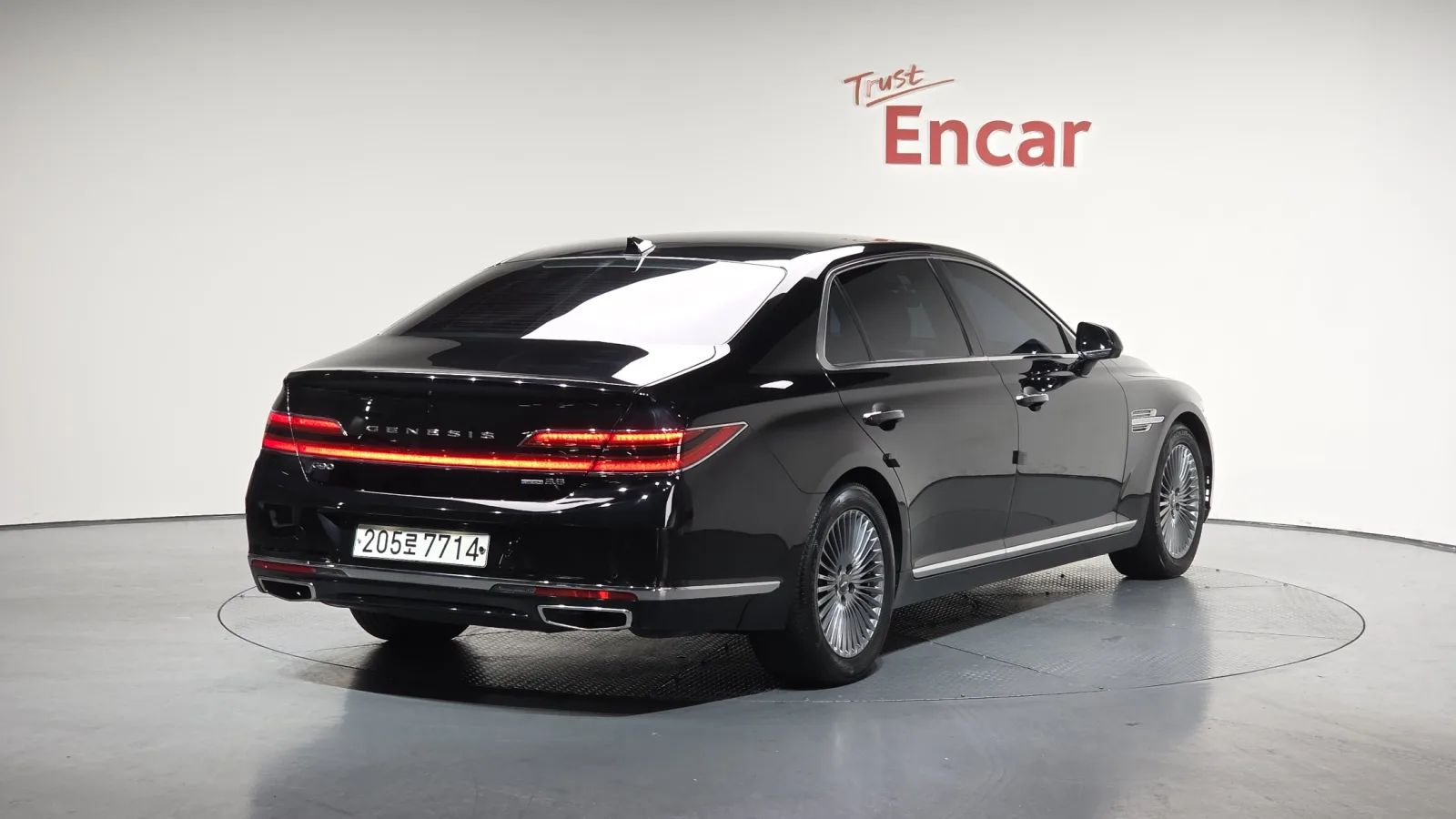 2020 Genesis G90