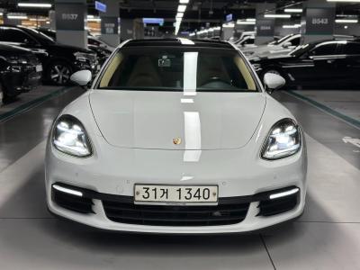 2018 Porsche Panamera